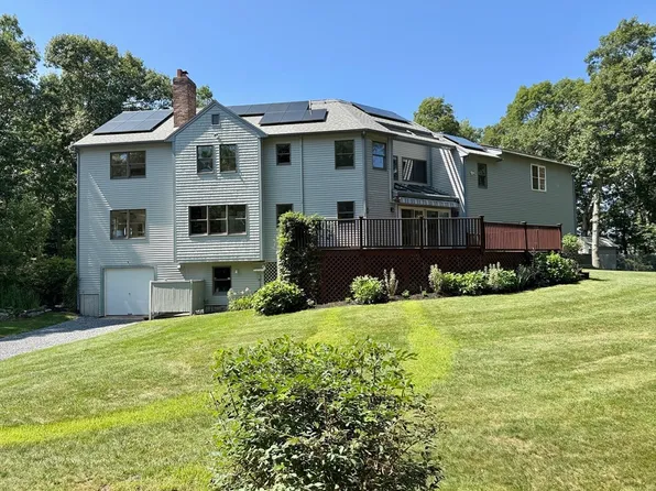 60-60R Sandwich Rd, Plymouth, MA 02360