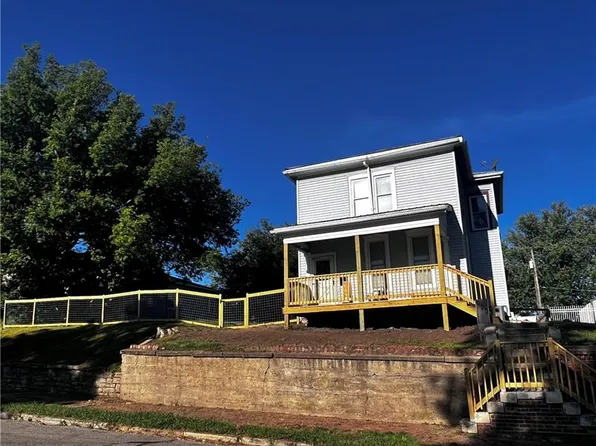 925 S 4th St, Atchison, KS 66002