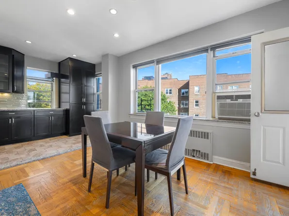 3750 Hudson Manor Terrace image 2 of 27