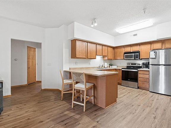 5th image of 805 Blue Sky Dr Unit 204