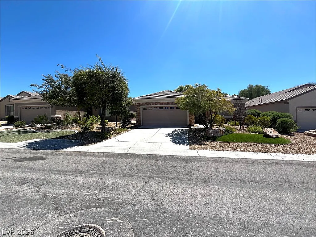 2 bed, 2.0 bath, 1596 sqft, $2,200 — Photo 3