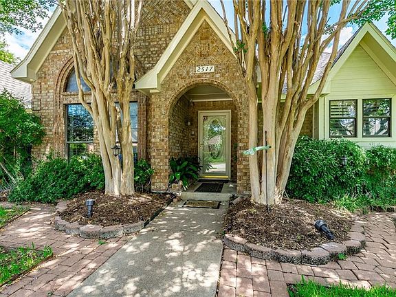 3rd image of 2517 Willowdale Dr