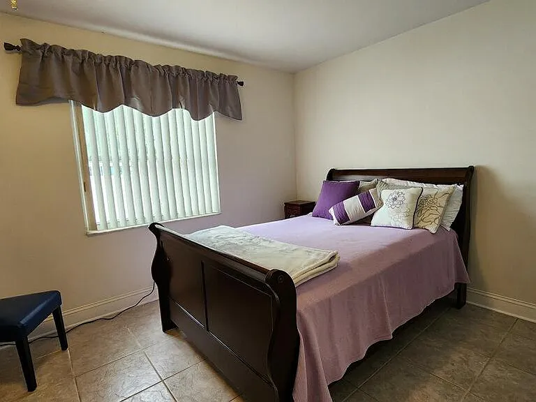 13741 Sussex Ave — Photo 24