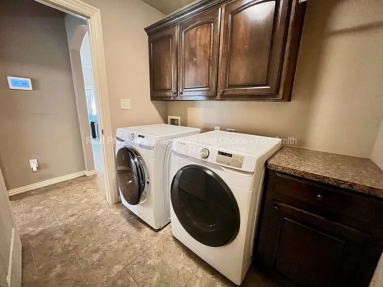 12200 Sycamore St — Photo 17