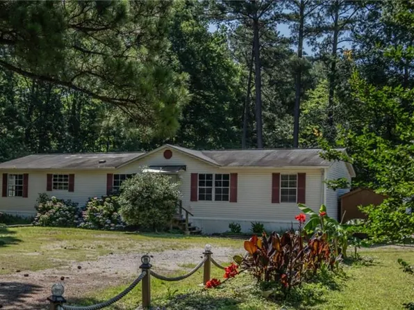 22278 Yellow Rock Ln, Carrollton, VA 23314