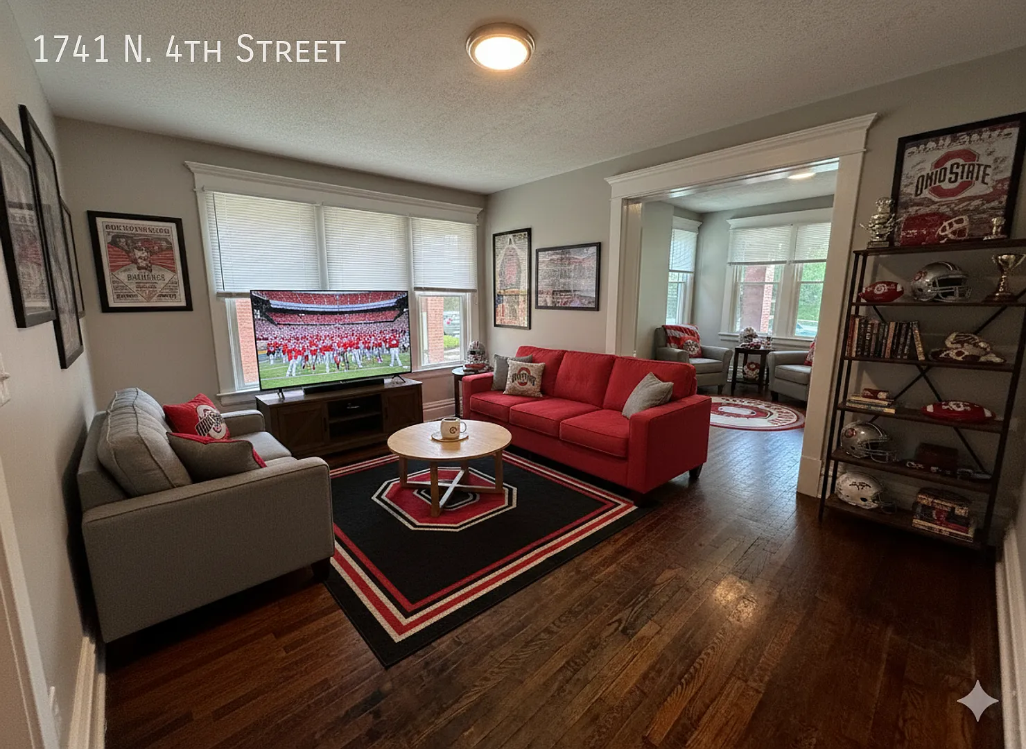 Spacious 4 Bed 2 Bath Duplex! Available Fall — Photo 3