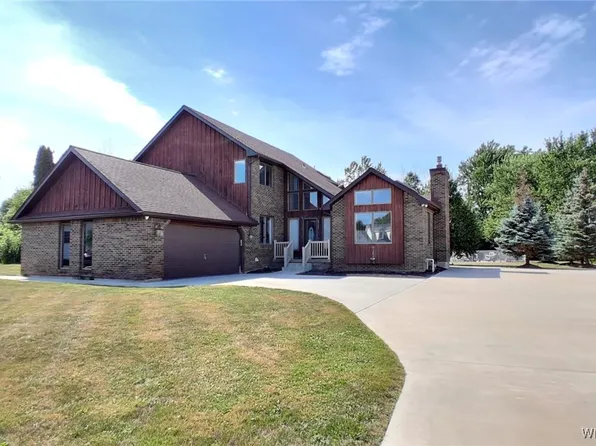 2543 Joann Ct, Niagara Falls, NY 14304