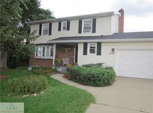 2901 Gale Rd, Eaton Rapids, MI 48827