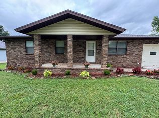 301 S Walnut St, Walnut Grove, MO 65770