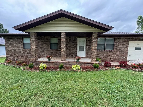301 S Walnut St, Walnut Grove, MO 65770