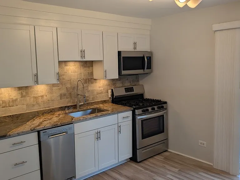 170 Glen Ave — Photo 3