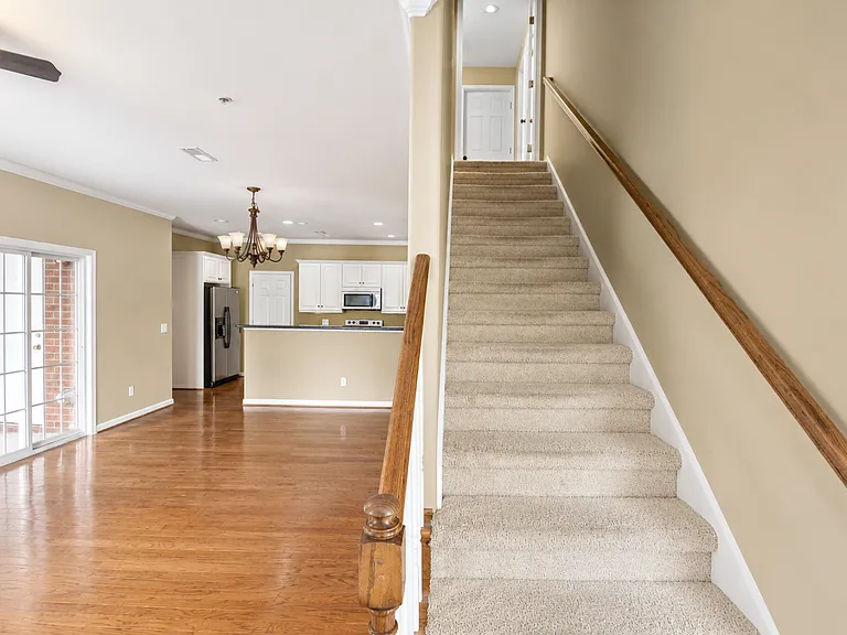 899 Magnolia Ct — Photo 22