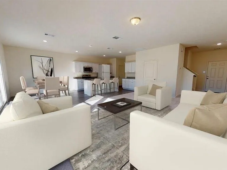 14802 Calderon Dr — Photo 3