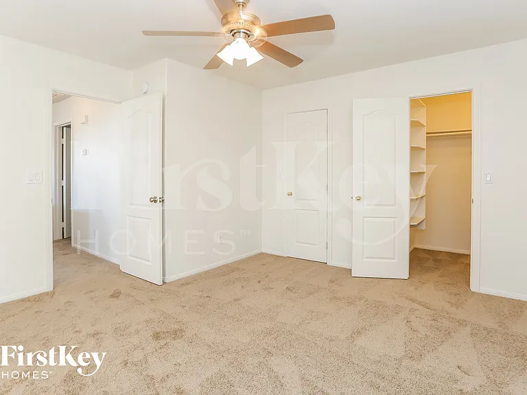 4333 Matinee Ave — Photo 8
