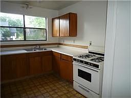 5th image of 1807 Oakdale St
