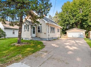 1116 N Linwood Ave, Appleton, WI 54914