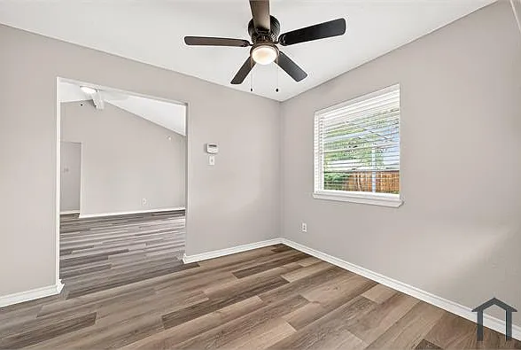 10402 Permian Dr — Photo 11