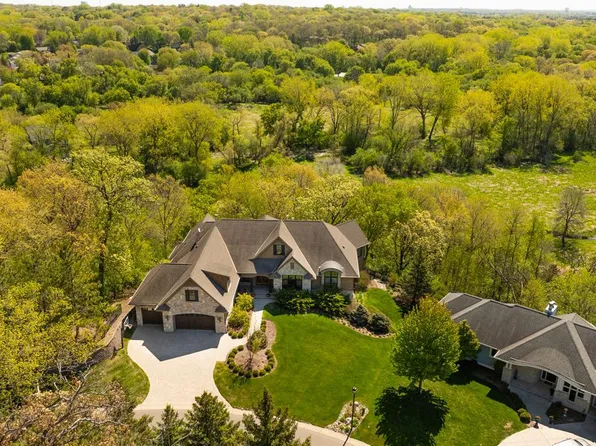 6823 Alpine Trl, Eden Prairie, MN 55346