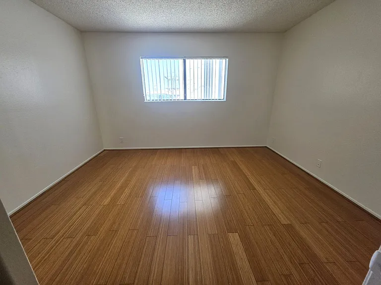 GRAMERCY APTS. — Photo 12