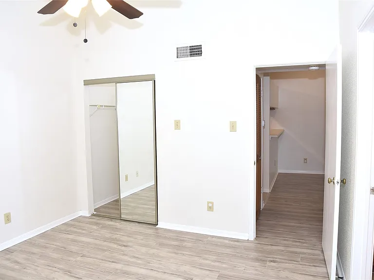 2121 El Paseo St #2000 — Photo 23