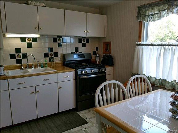 5th image of 105 Lille Ln