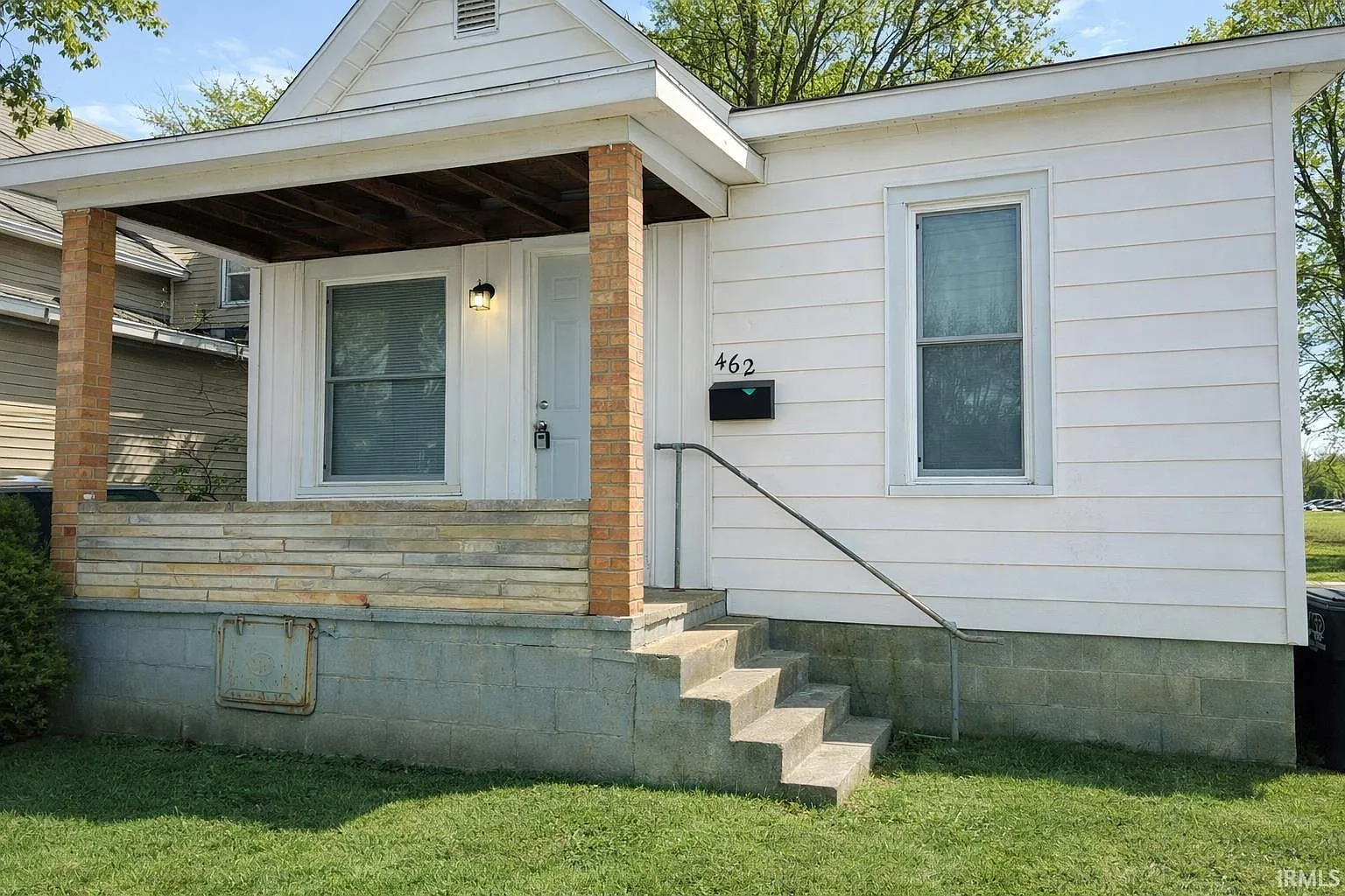 462 Prospect Ave photo 1