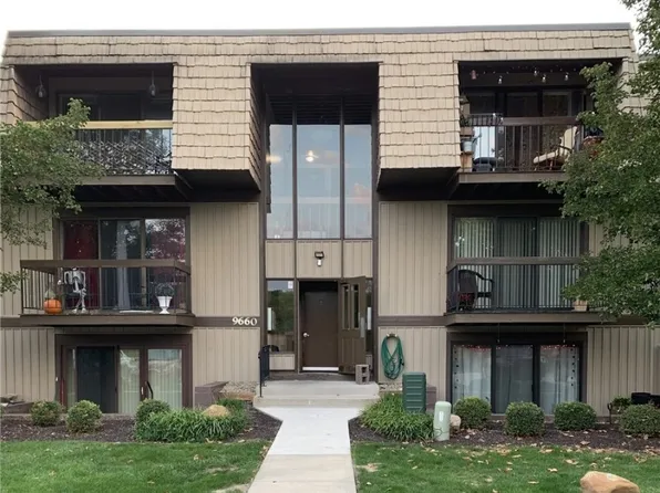 9660 Cove Dr Unit F22, North Royalton, OH 44133