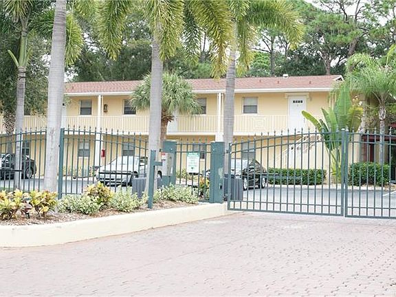 3rd image of 966 La Costa Cir Unit 2