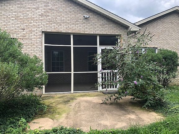 5th image of 542 Massanutten Ct