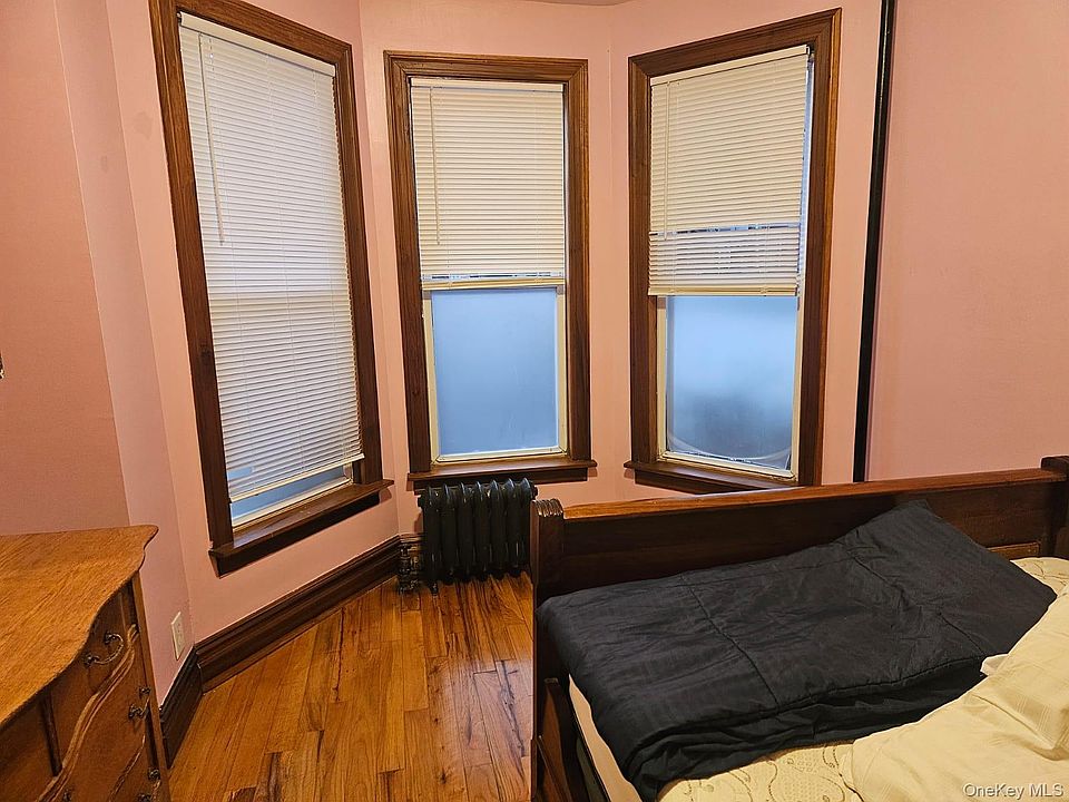 1st image of 539 Shepherd Ave Floor 1