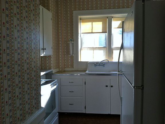 4th image of 126 Thames St #1