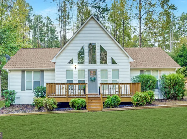 677 Estatohe Cir, Toccoa, GA 30577