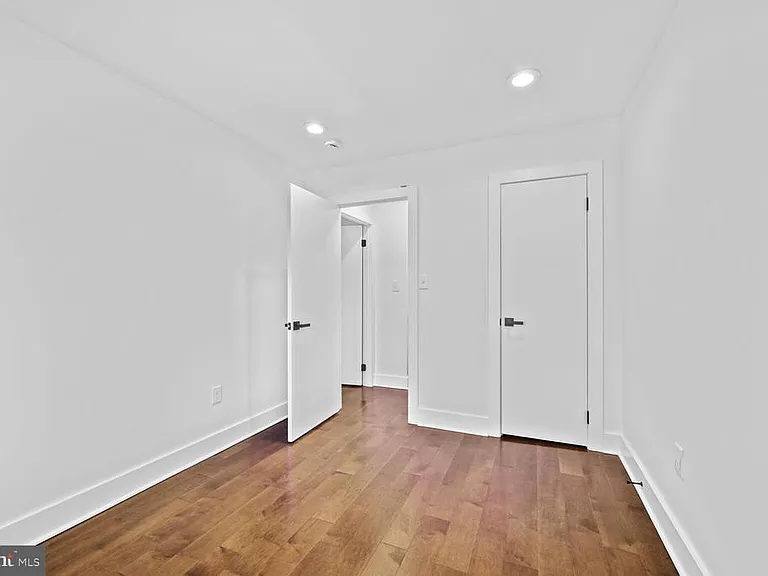10222 Arizona Cir #18 — Photo 14