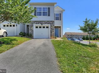 427 Lantern Ln, Chambersburg, PA 17201