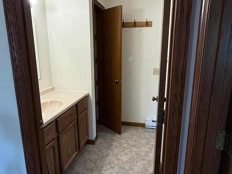 880 Hemlock Dr — Photo 10