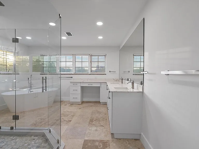 1421 Ponce De Leon Dr — Photo 56