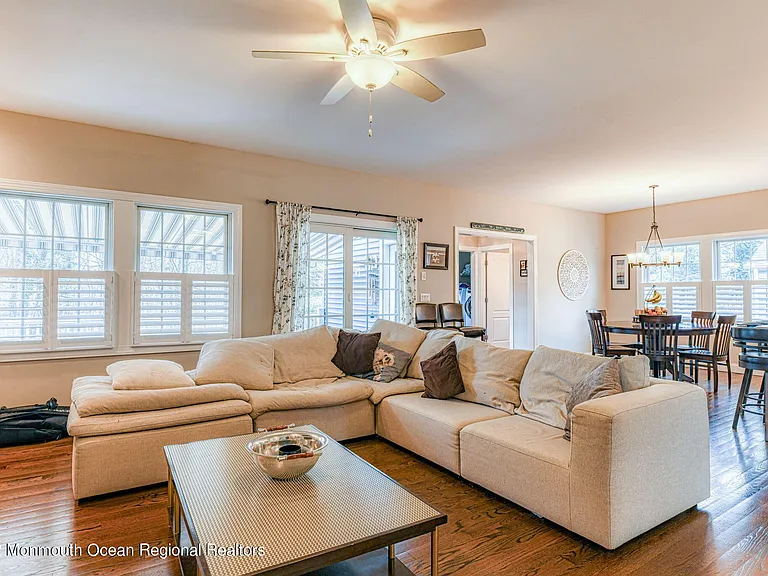 346 South Blvd — Photo 14