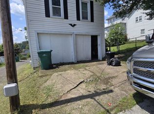 22015 Hamill Ave, Clarksburg, WV 26301