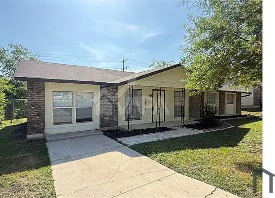 4 bed, 1475 sqft, $2,200 — Photo 2