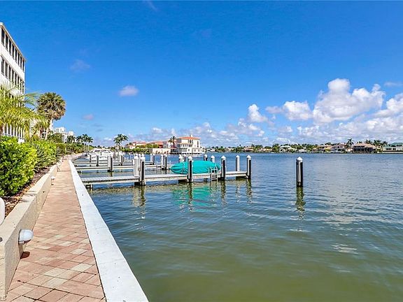3rd image of 3450 Gulf Shore Blvd N APT 113