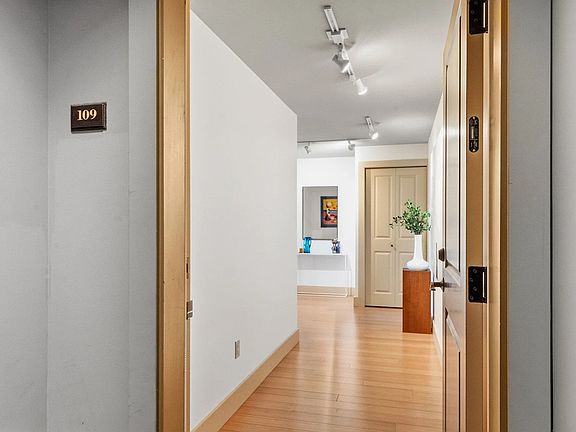 2nd image of 745 Bellevue Ave E APT 109