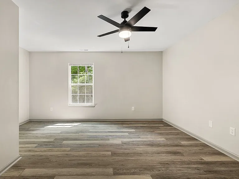 1551 Hunt Club Ct — Photo 14