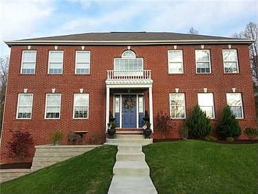 2nd image of 195 Horseshoe Trail Dr