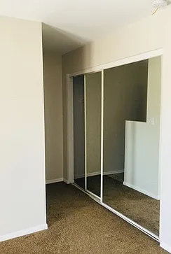 2402 W Earll Dr — Photo 3