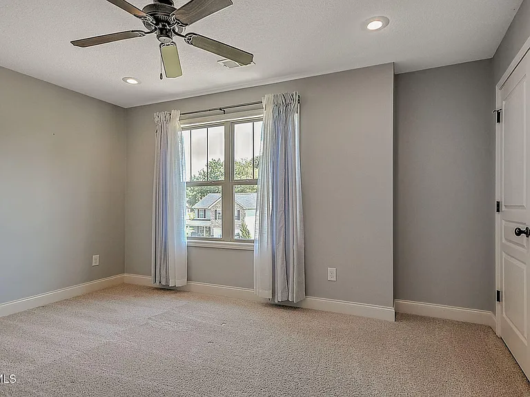 1092 Aberlea Valley Cir — Photo 29