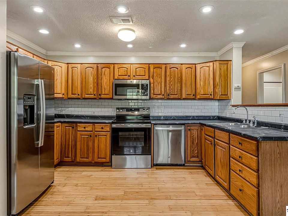 1st image of 175 Waterview Ln