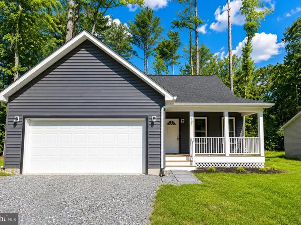 191 Woodbine Dr, Colonial Beach, VA 22443
