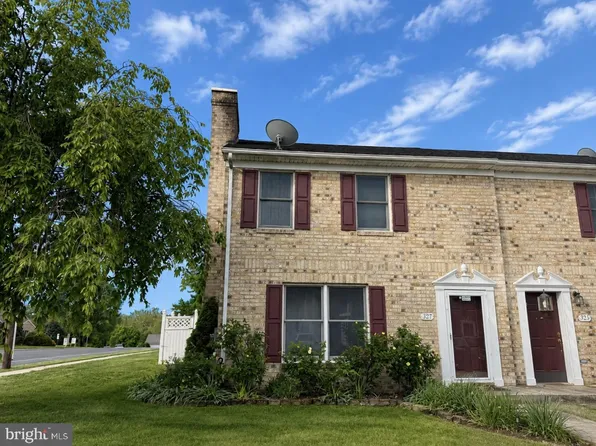 327 E Ridge Dr, Hagerstown, MD 21740