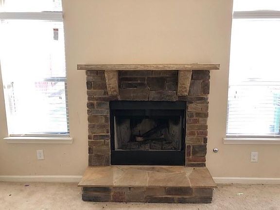 2nd image of 4413 Grove Lake St