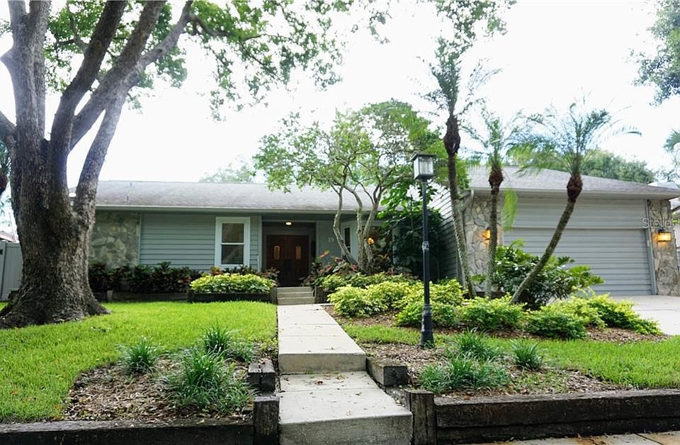 1st image of 19 Pinewood Cir